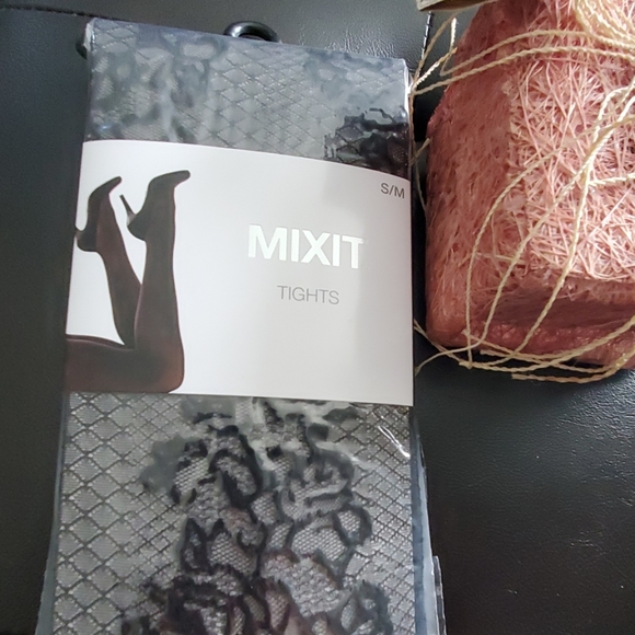 Tight - Picture 2 of 3